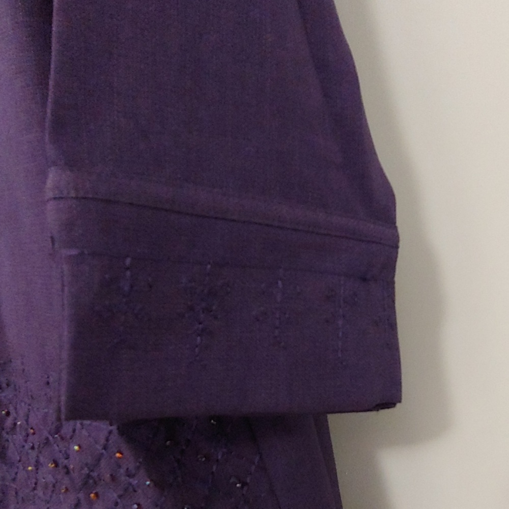 Clothing - Picture 3 of 3